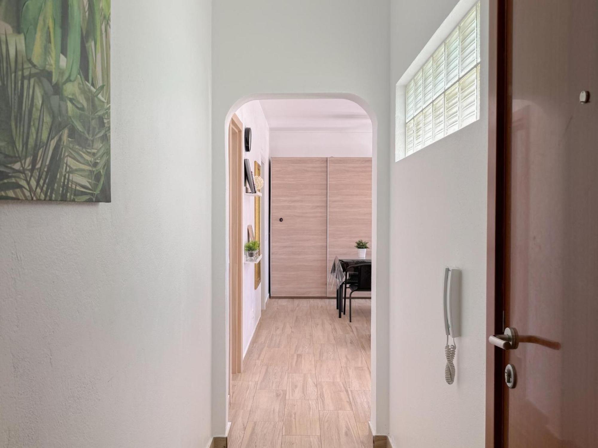 Penthouse With Balcony In The Historic Center #1956 *