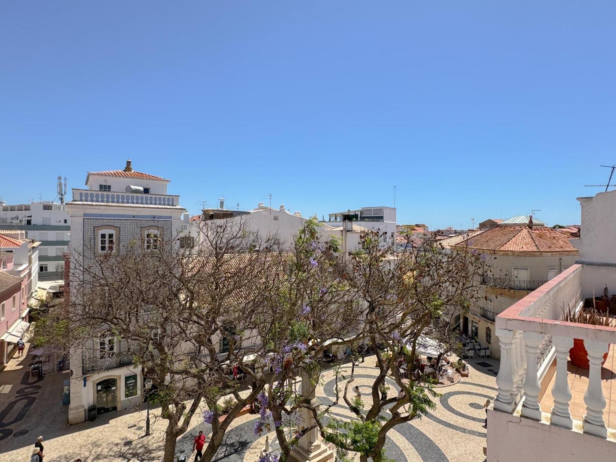 Penthouse With Balcony In The Historic Center #1956 Apartment Lagos